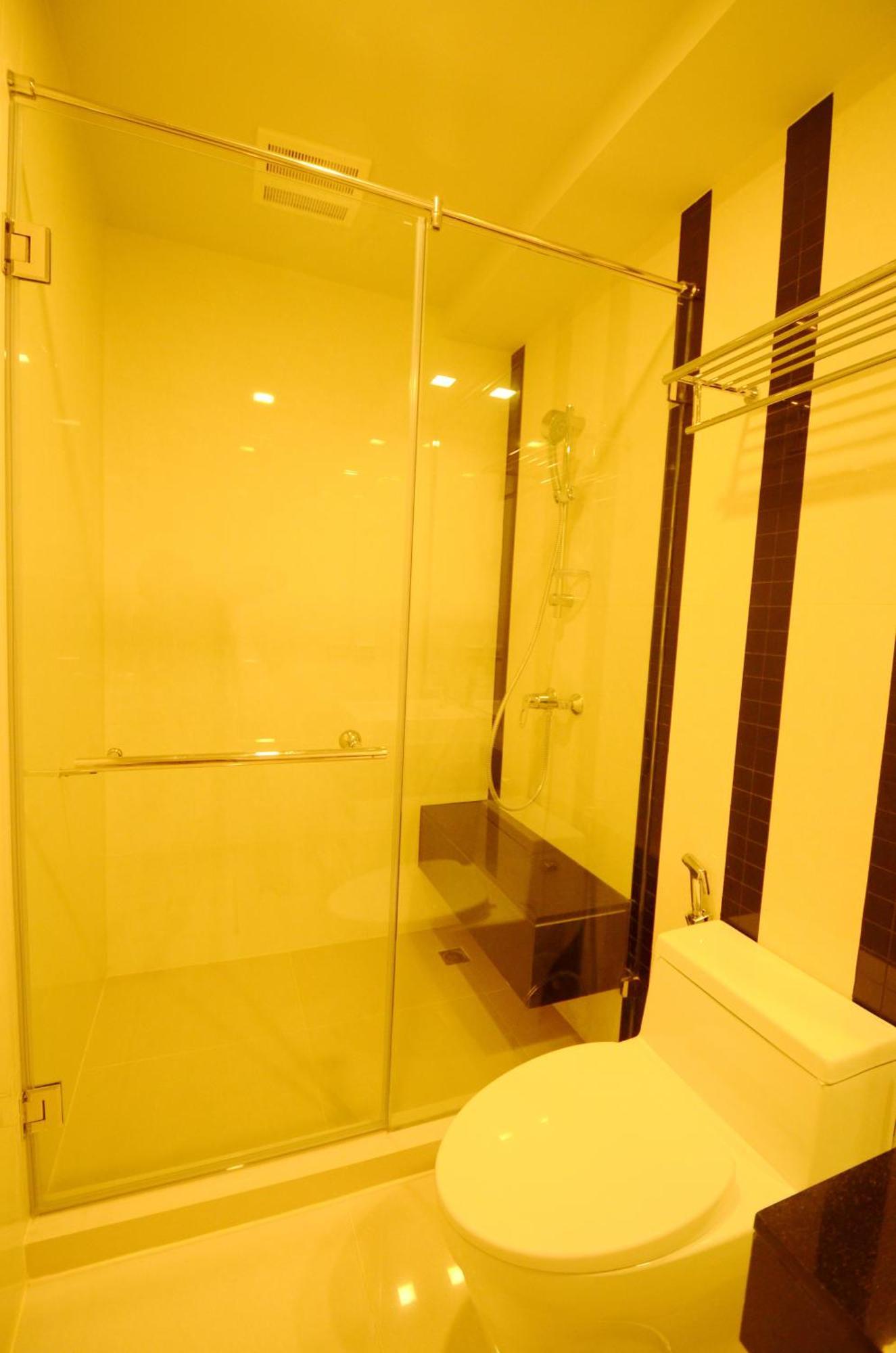Beverly 33 By Aspira Bangkok Room photo