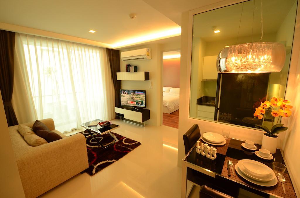 Beverly 33 By Aspira Bangkok Exterior photo