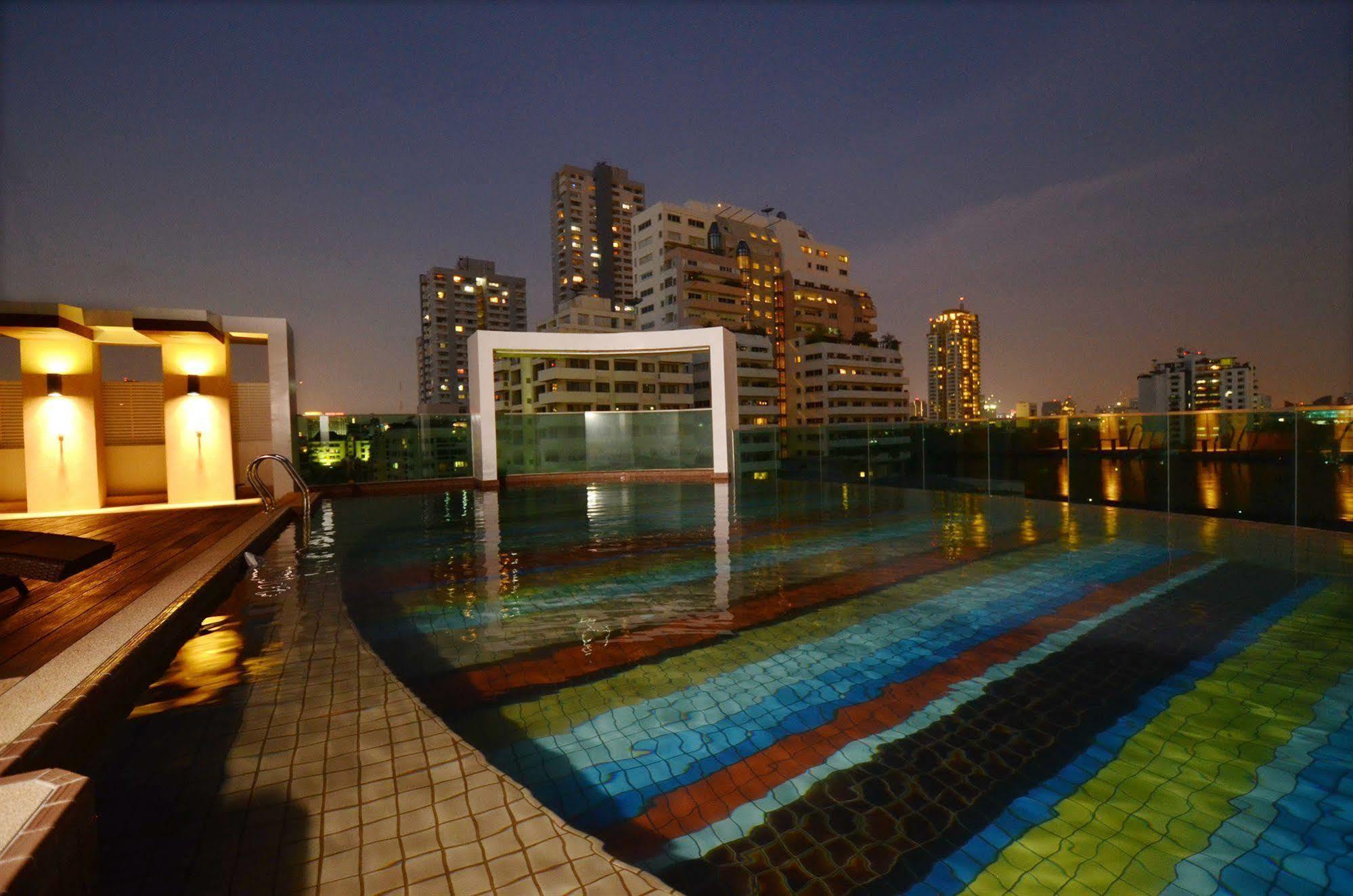 Beverly 33 By Aspira Bangkok Exterior photo